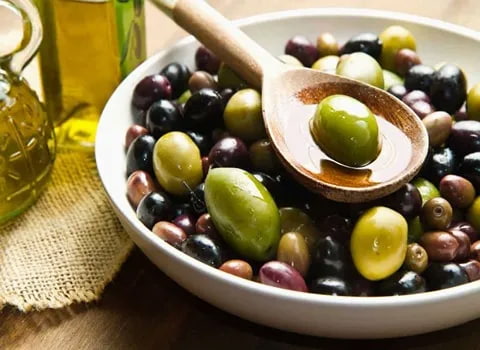 خرید و فروش زیتون ماری درشت با شرایط فوق العاده